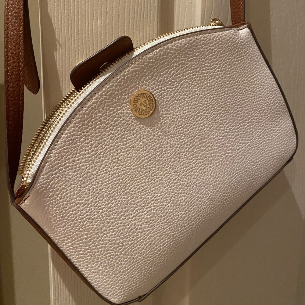 Anne Klein off white shoulder bag.